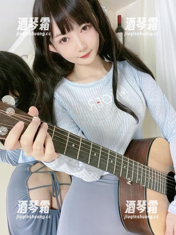 蓝色制服装？51酱在高清写真中是要谁来当实习生？