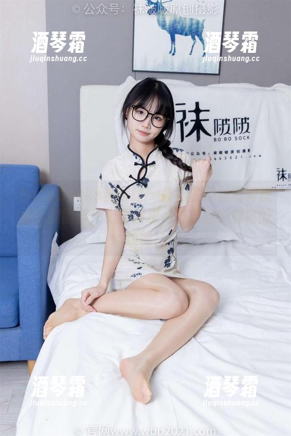 BoBoSocks袜啵啵-周周 BoBoSocks袜啵啵 - 周周的黑丝写真图包:加固脚尖为你解决一切旅途中脚痛的烦恼!