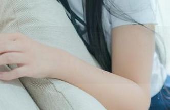 GIRLT果团网 – 最新图库紧急更新！龚玥菲的红裙，我只能说…真有个性！