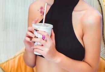 GIRLT果团网 – “哦，原来可爱可以这样！”——龚玥菲的高清作品真有意思。