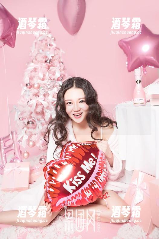 GIRLT果团网-龚玥菲 GIRLT果团网 - 龚玥菲的黑丝写真,壁纸级别太犯规了吧?
