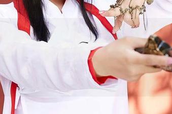 MiiTao蜜桃社 – 许思铭带你进入她的御姐写真合集，轻松愉快，让人不自觉想点赞！