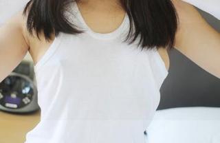 MyGirl美媛馆 – 拍完发现：比摄影师还想膜拜的是果儿Victoria的美脚，快来下载图包一观！