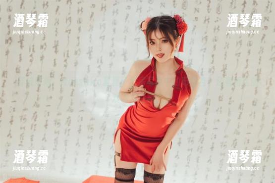 打破常规，Natsuko夏夏子私房写真中的高卷杏，还有新区的戏谑与温柔。