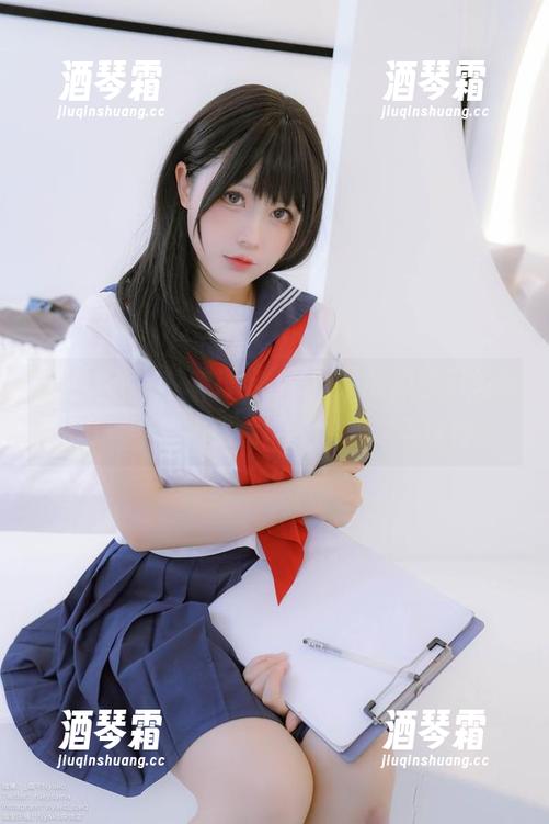 Nyako喵子 “这脚真美”,Nyako喵子的原图引发我思考:下次拍摄我能不能请她当模特?