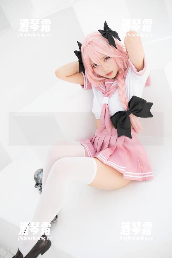 Tomiko(とみこ)的Fantia-2022年会员合集，下载完感觉自己成了VIP！