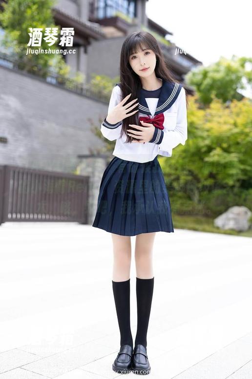 XIAOYU语画界 - 有时候我在想，原图里的小海臀Rena，资源里的美脚像极了艺术，咳，好吧，我承认我有点迷。