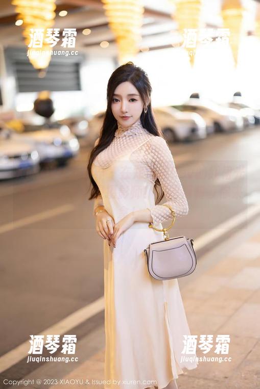 XIAOYU语画界-郑颖姗Bev XIAOYU语画界 - 在郑颖姗Bev的红裙光环下,人人都是摄影师!原图福利等你来拿!