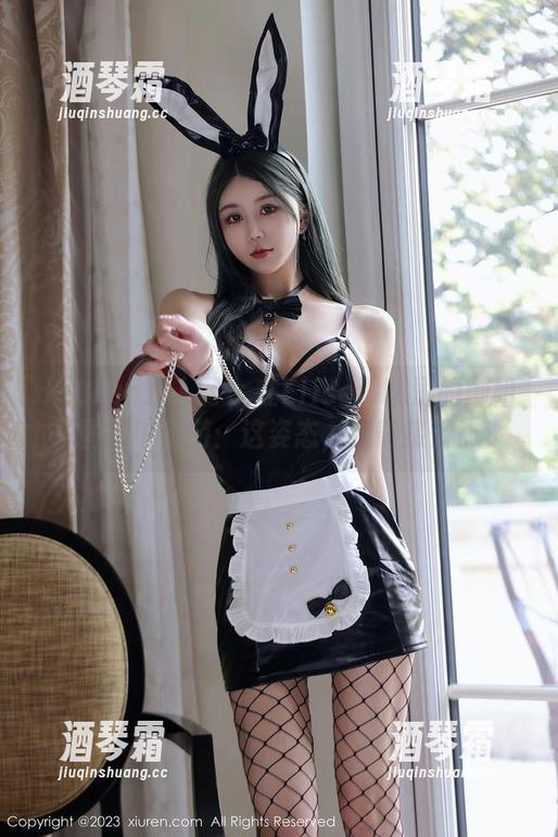 Xiuren秀人网-Elise谭晓彤 Xiuren秀人网 - 在Elise谭晓彤的御姐图册中漫游:这姿态,我能接受!