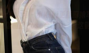 Xiuren秀人网 – 小Kiki更新厨娘写真——当做饭和摆Pose合二为一，这锅好像也太会拍了吧！