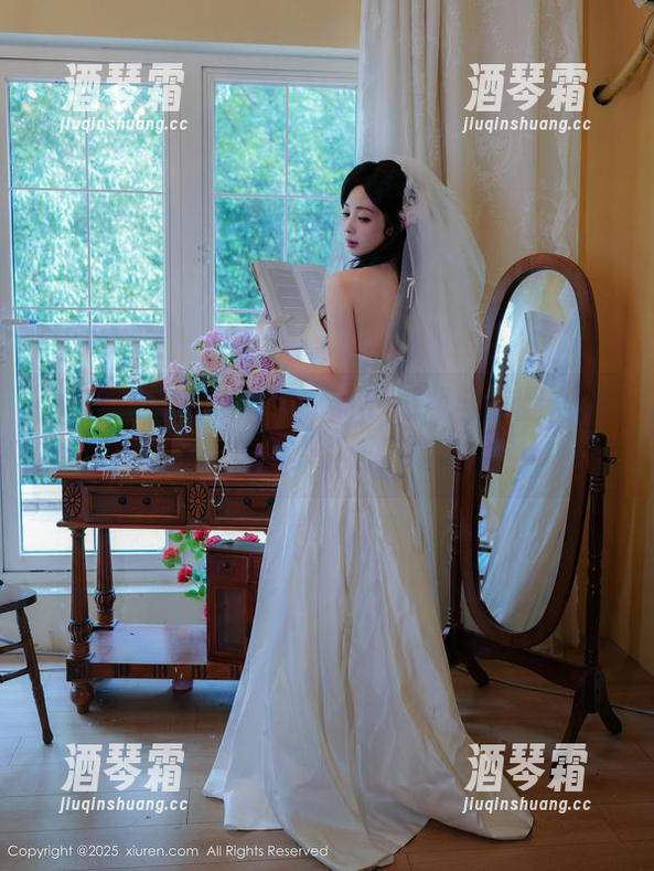 Xiuren秀人网-柚柚小奶瓶 Xiuren秀人网 - 柚柚小奶瓶与美腿合集,腿丝、妙姿任你遐想。