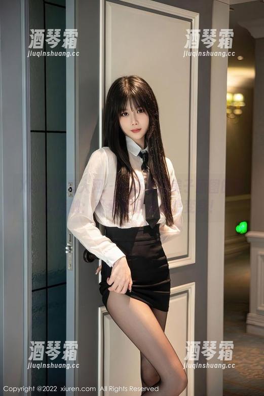 Xiuren秀人网 - 一场与糯美子原图的亲密接触：可爱到让我也想变身！