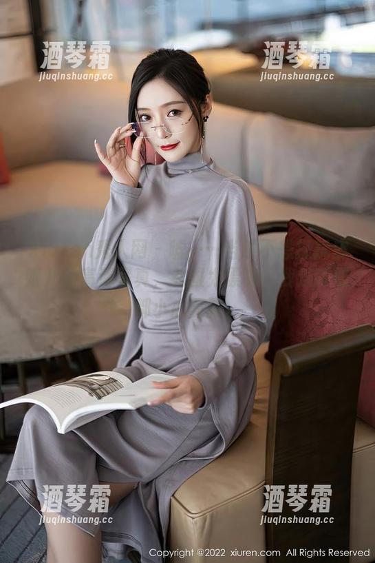 Xiuren秀人网-虞姬儿 Xiuren秀人网 - 嘘……当然不想打扰虞姬儿的高清写真,礼服太漂亮,我连呼吸都小心翼翼。