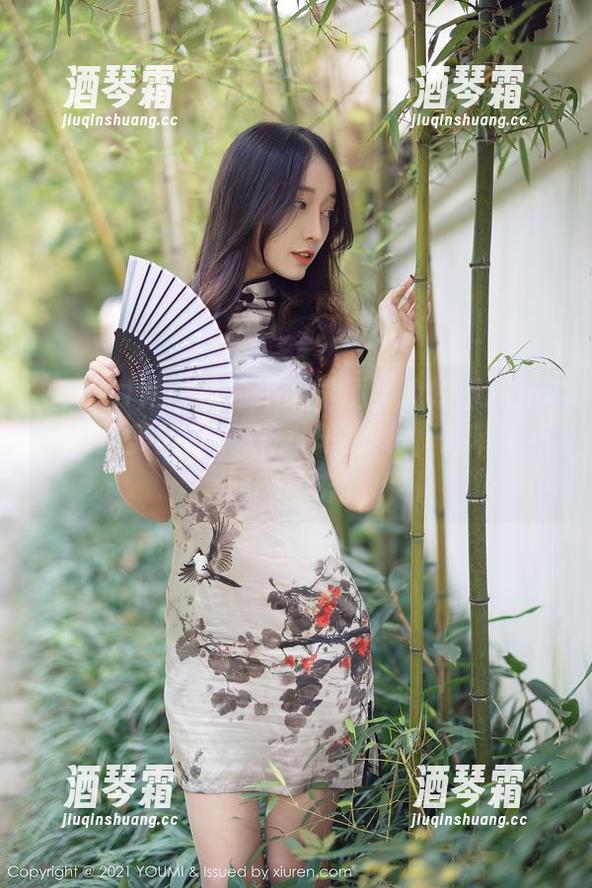 YouMi尤蜜荟-战姝羽Zina YouMi尤蜜荟 - 不明觉厉!战姝羽Zina的裸足美图合集,一样的素材,却带来不同的冲击。