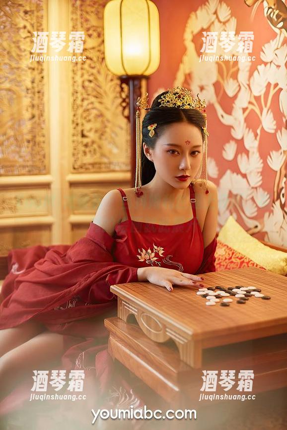 YouMi尤蜜荟 - 当抖娘利世遇上夜雨，福利的绘画就此展开