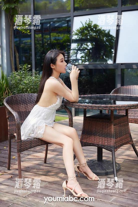 YouMi尤蜜荟 - 吃瓜群众表示：月音瞳的比基尼原图，让壁纸画风都变了！
