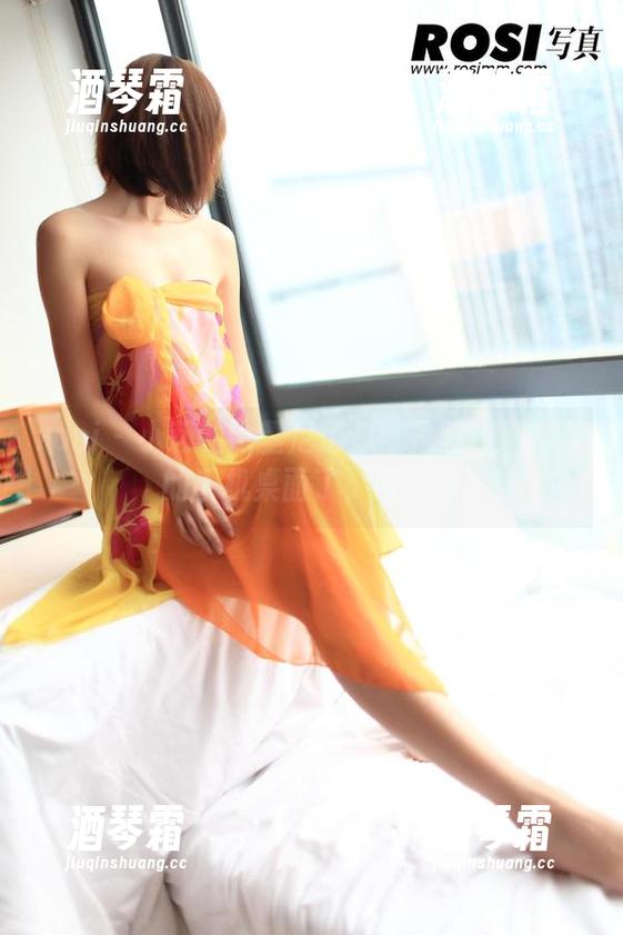 rosi-小莉 rosi - 小莉的比基尼汇总:是时候刷新你的手机桌面了,哈哈!