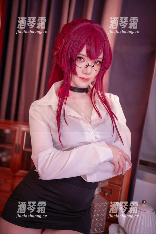 最新图集直击：sally多啦雪在体操服里还能有多俏皮？