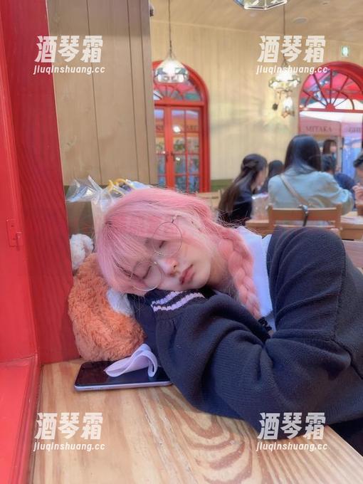 Wendy的熊熊套图，适合追剧时用来刷屏！