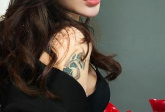丽柜 – 凭什么每天都是同一幅居家写真，xilly给你全新视角！