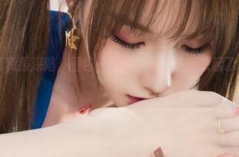 丽柜 – 钟情和服深陷，图包一打开，竟然让我想起了秋天的枫叶！