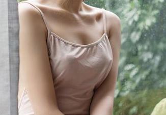 克拉女神 – 僮僮黑白套图大赏：最新的优雅与反差。