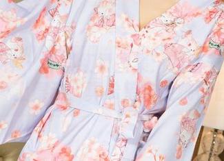 克拉女神 – 钟淇红裙图集：我看着裙子在她身上舞动，真希望它能跳恰恰！