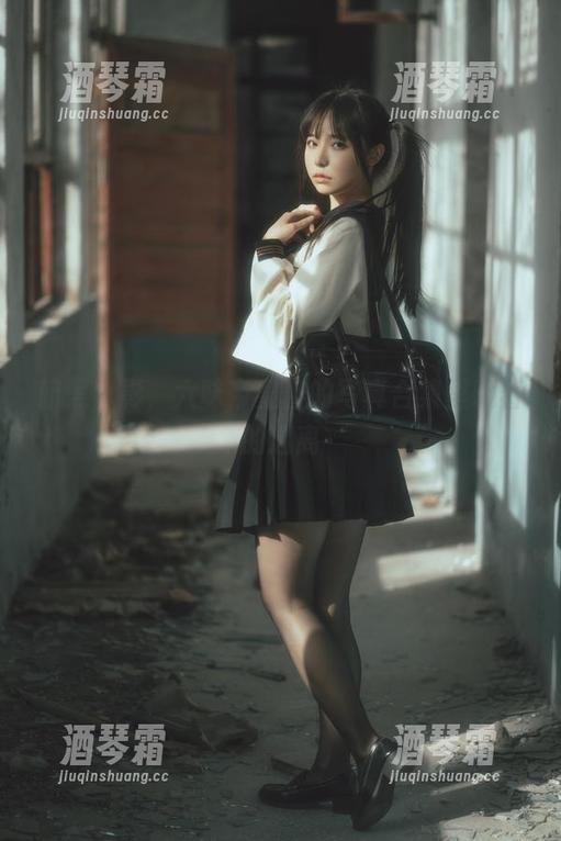 六味帝皇酱 暗黑背影,六味帝皇酱的写真合集里藏着的迷离