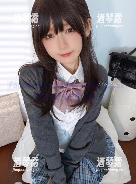 Fantia-2023年的订阅，发条少女yoki的写真让你欲罢不能。