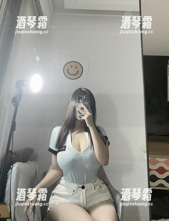 可馨juicy 微密圈 - 套图分享:可馨juicy的男友视角,看她怎么在日常中发光发热