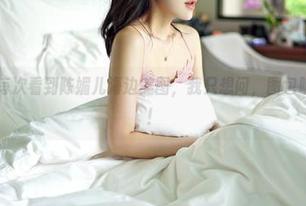 嗲囡囡 – 每次看到陈媚儿海边美图，我只想问，图包呢、图包呢！