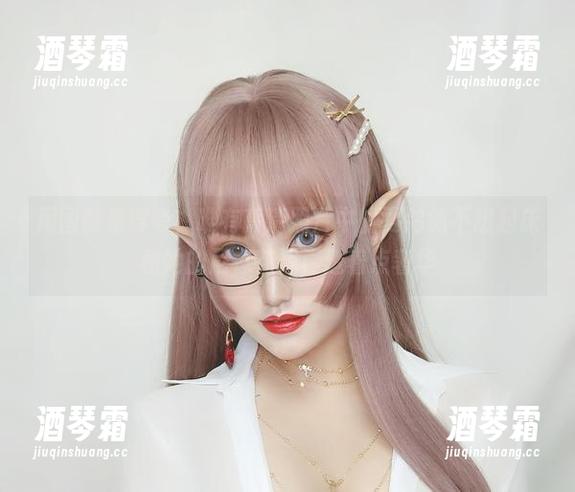 周围都是浮夸，唯有高清照片中的夏鸽鸽不想起床和她的尼禄花嫁真透着点奢华