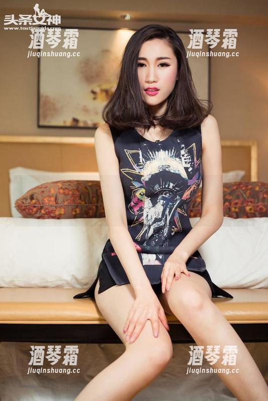 头条女神 - 李丽莎和她的红裙，救命！好想把整个套图揽回家当墙纸！