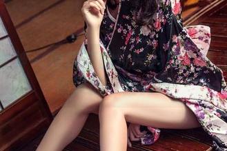 头条女神 – 穆菲菲的校园片段：抓住午后懒散的一丝微风