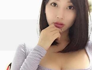 微密圈 – 原图到了，小芯酱的“镂空”令人垂涎，分享立刻呈现，她的选择真妙。