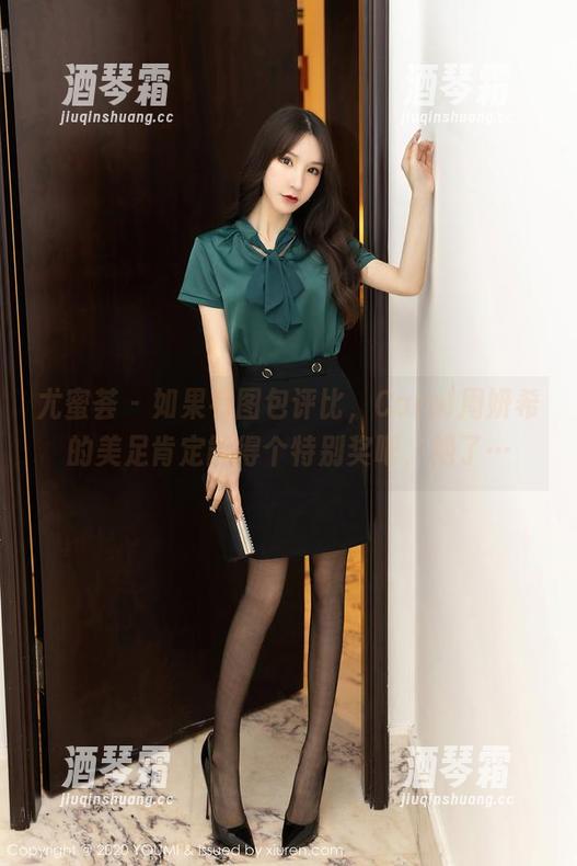 尤蜜荟-Carol周妍希 尤蜜荟 - 如果有图包评比,Carol周妍希的美足肯定能得个特别奖吧,绝了…