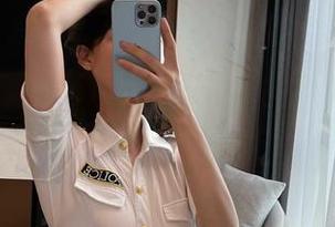 微密圈 – 情有独钟！左公子666的俏皮女娃，大胆尝试下下载？