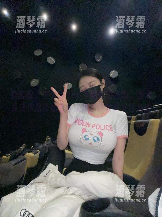 微密圈 - 左公子666与妹妹的合影，图库最新作品带你走向无法言喻的却又特别的角落。