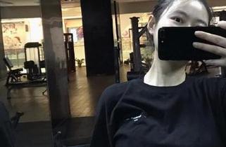 微密圈 – 天台私拍天哪，左公子666不愧是个创意达人！