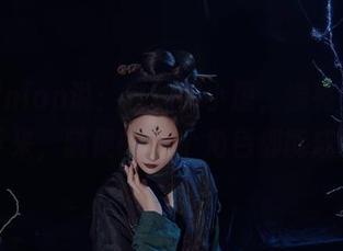 年年Nnian说：这林间小屋，漂亮到我想住下来，随便COS个角色都能成仙！