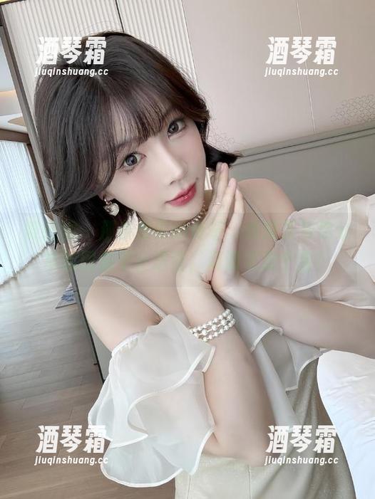 徐莉芝 微密圈 - 那条吊带的传奇,徐莉芝与你分享的图集不止这些,资源可是个宝!
