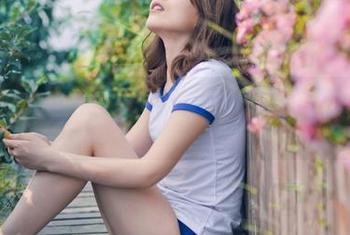 推女神 – 分享Una尤娜的运动图集，我说她是世界上最认真放松的人。