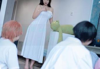 星澜是澜澜叫澜妹呀汇演：cos人造人十八号，作品里的脑洞开了又关