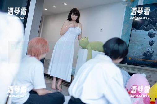星澜是澜澜叫澜妹呀汇演：cos人造人十八号，作品里的脑洞开了又关