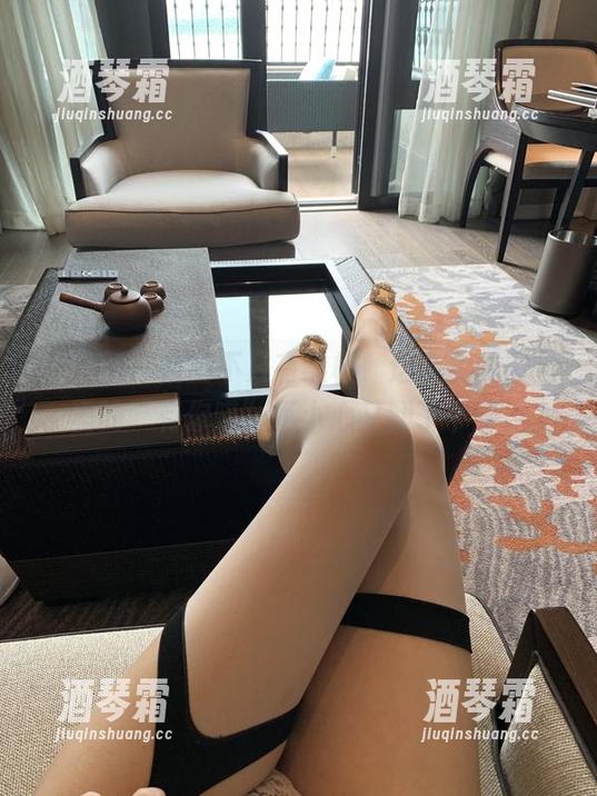 有你喵 微密圈 - 教室不只有黑板,这个免费图包里的“有你喵”不小心又翻了个身。