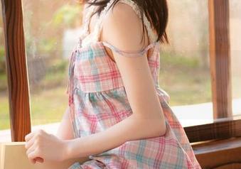 未熟的成熟？小背心换水手服，美图满分——桜桃喵又来了