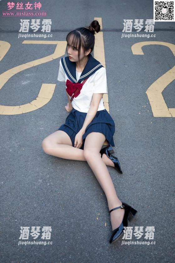 梦丝女神 - 当无圣光遇上花月舞：裤里丝的约定时刻