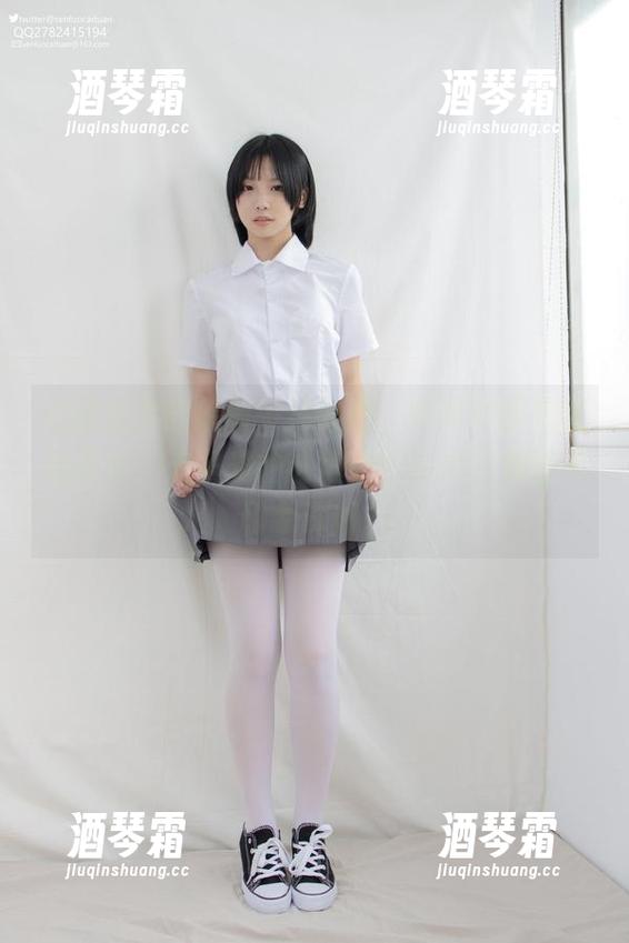 白丝少女的悠闲午休时间，森萝财团果然是高手，无圣光的选角让每张美图都让人印象深刻。