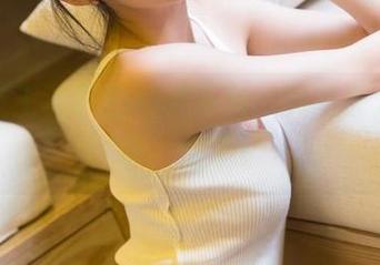 在线逛王羽杉的短裙系列，美图也太多了吧，绝了！