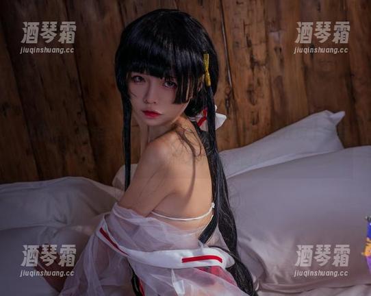 让你哇！疾走可可的白裙，高清写真集，走在街上会有多少惊艳的眼光持续追随？